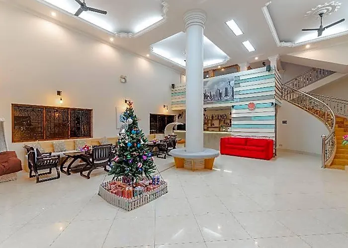 20th Street Serviced 3*