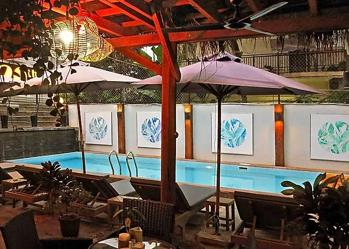 20th Street Serviced 3*