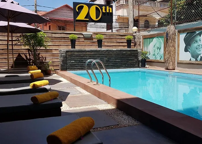 20th Street Serviced 3*